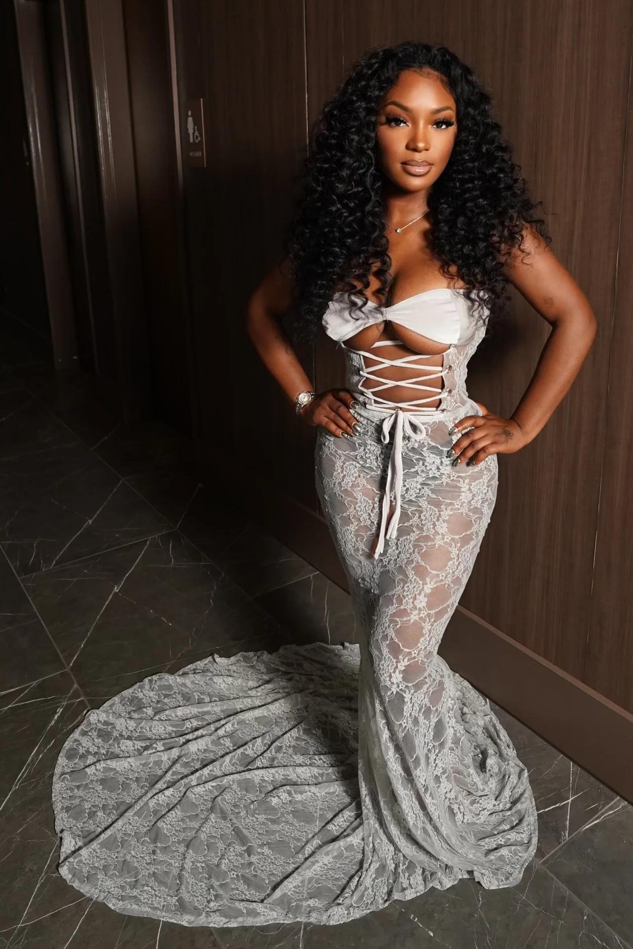 Cutout Front Lace Up Strapless Slim Fit Mermaid Hem Lace Maxi Dresses [In stock]