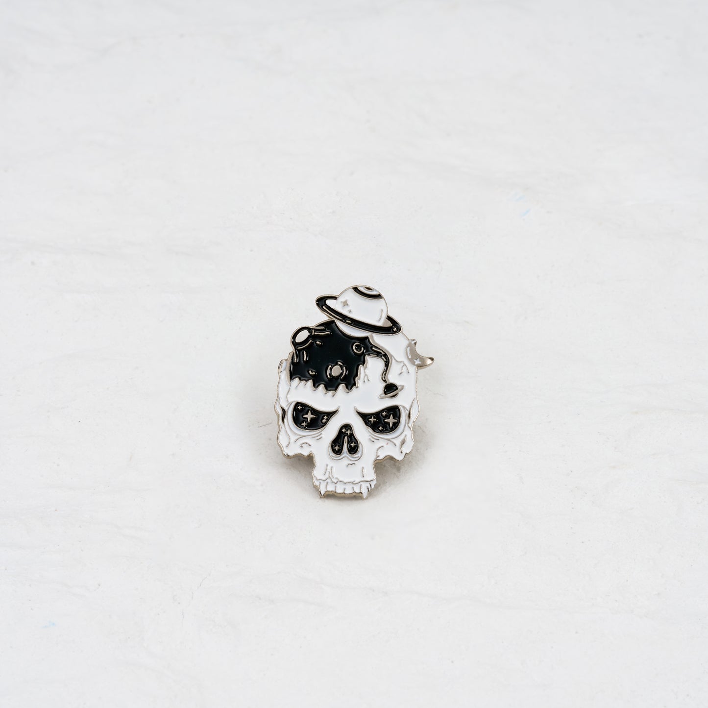 Skulls Pin